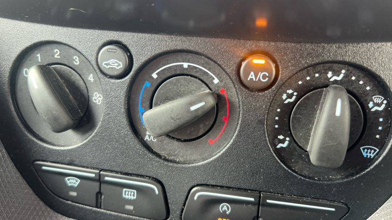 Ford Tourneo Connect 1.5 TDCi 120 Zetec 5dr Diesel Estate